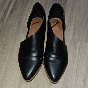 Universal Thread Black Flats Pointed-Toe D'Orsay